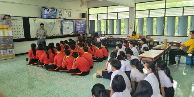 คณะเทคโนโลยีอุตสาหกรรม มหาวิทยาลัยราชภัฏลำปาง ร่วมกิจกรรมประชาสัมพันธ์หลักสูตร ณ โรงเรียนแม่เมาะวิทยา อำเภอแม่เมาะ จังหวัดลำปาง